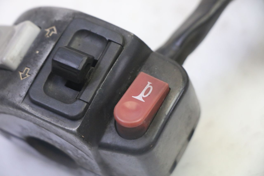 photo de INTERRUPTOR DE LUCES IZQUIERDO SYM CROX 4T 50 (2016 - 2023) - Otra perspectiva