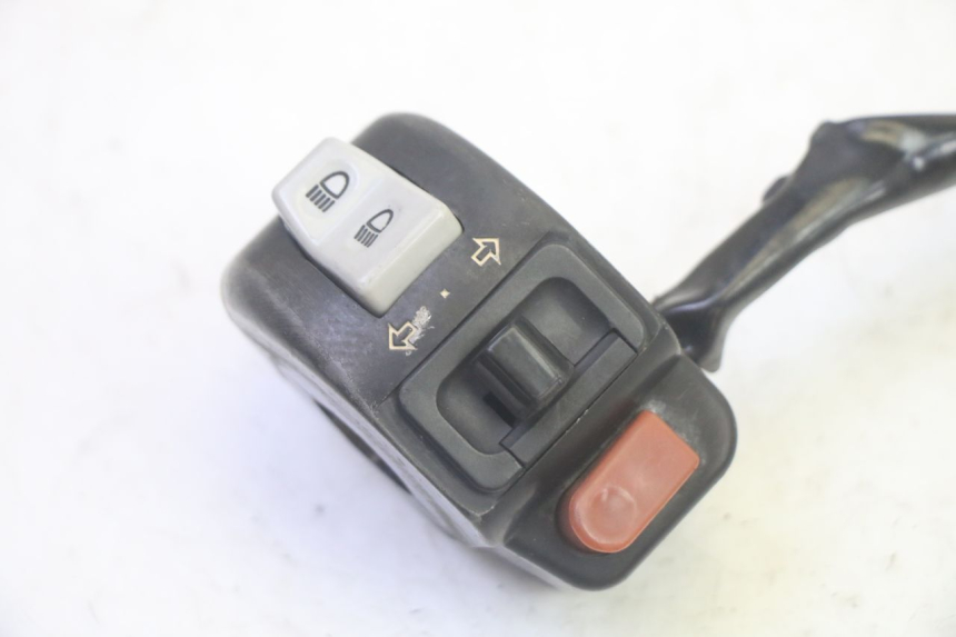 photo de INTERRUPTOR DE LUCES IZQUIERDO SYM CROX 4T 50 (2016 - 2023) - Detalle de la pieza