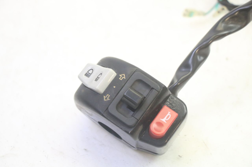 photo de INTERRUPTOR DE LUCES IZQUIERDO SYM CROX 4T 50 (2016 - 2023) - Detalle de la pieza