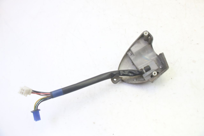 photo de INTERRUPTOR DE LUCES IZQUIERDO YAMAHA CYGNUS X INJECTION 125 (2007 - 2013) - Otra perspectiva