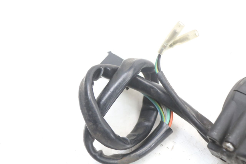 photo de INTERRUPTOR DE LUCES IZQUIERDO KYMCO DINK 4T 50 (2007 - 2018) - Vista general del producto