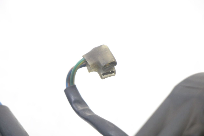 photo de INTERRUPTOR DE LUCES IZQUIERDO KYMCO DINK STREET 125 (2009 - 2014) - Detalles de los puntos de fijación