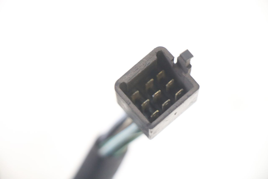 photo de INTERRUPTOR DE LUCES IZQUIERDO KYMCO DINK STREET 125 (2009 - 2014) - Estado de la superficie y material