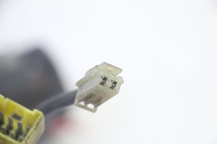 photo de CONMUTADOR IZQUIERDA SUZUKI DL V STROM 1000 (2002 - 2007) - Estado de la superficie y material