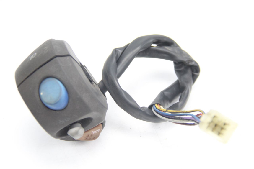 photo de CONMUTADOR IZQUIERDA PEUGEOT ELYSTAR 125 (2002 - 2007) - Primer plano técnico