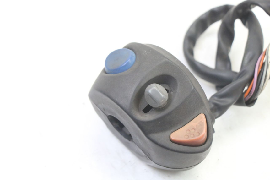 photo de INTERRUPTOR DE LUCES IZQUIERDO PEUGEOT ELYSTAR 50 (2002 - 2014) - Detalle de la pieza