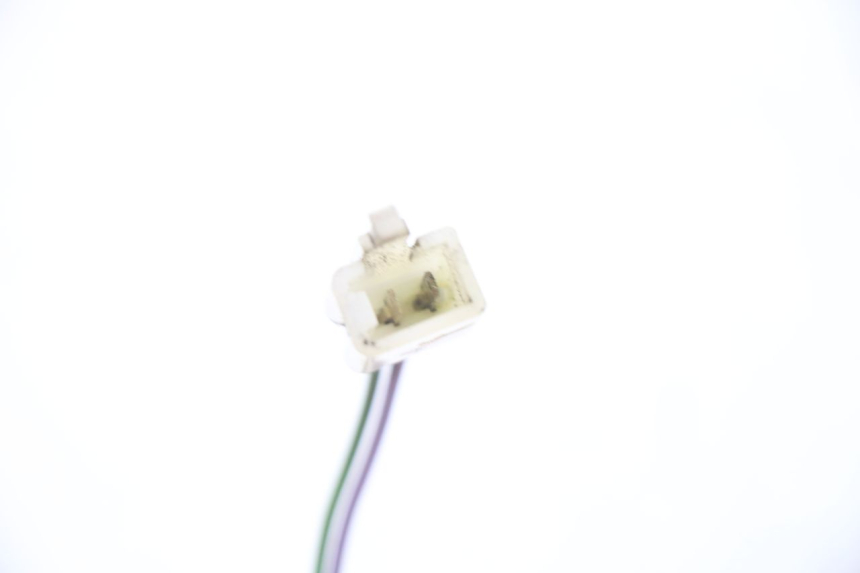 photo de INTERRUPTOR DE LUCES IZQUIERDO PEUGEOT ELYSTAR 50 (2002 - 2014) - Detalles de los puntos de fijación