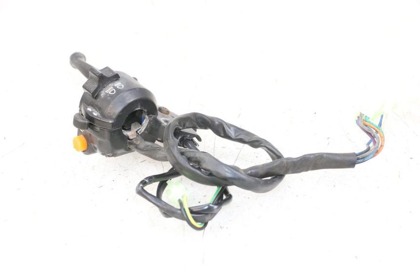 photo de CONMUTADOR IZQUIERDA EUROCKA RETRO 50 (2007 - 2014) - Detalles de los puntos de fijación