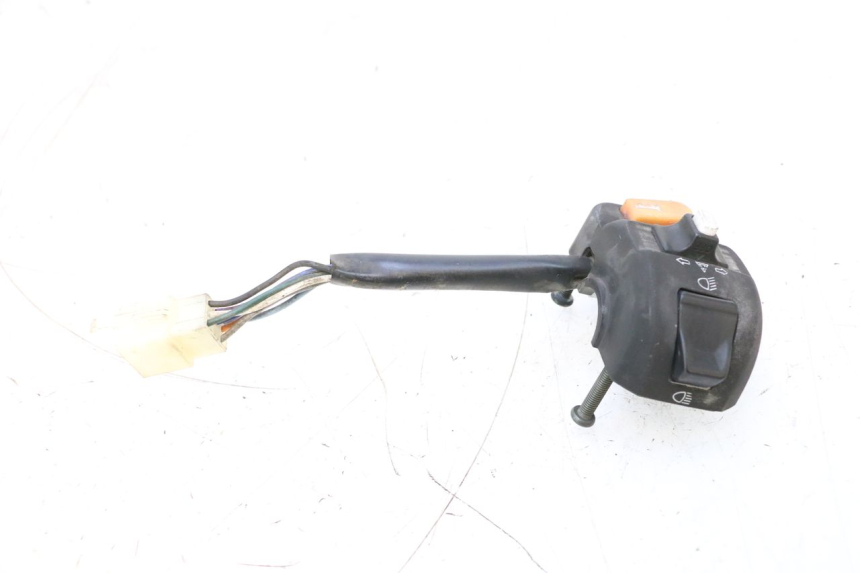 photo de INTERRUPTOR DE LUCES IZQUIERDO JM MOTORS EVOLIS 4T 50 (2018 - 2022) - Zoom estado de uso