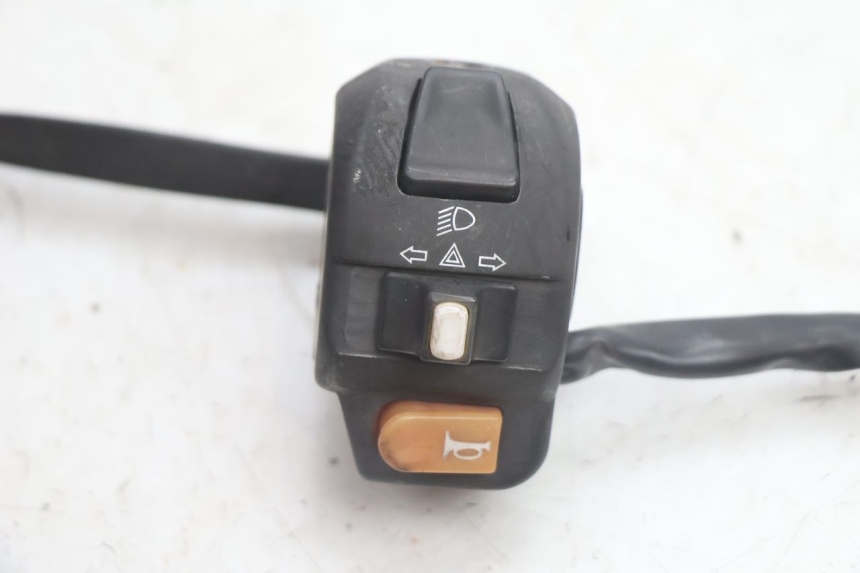 photo de INTERRUPTOR DE LUCES IZQUIERDO JM MOTORS EVOLIS 4T 50 (2018 - 2022) - Detalle de la pieza