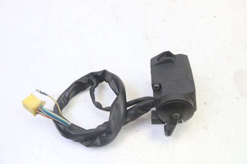 photo de CONMUTADOR IZQUIERDA STAHO FH 50 (2018 - 2019) - Primer plano técnico