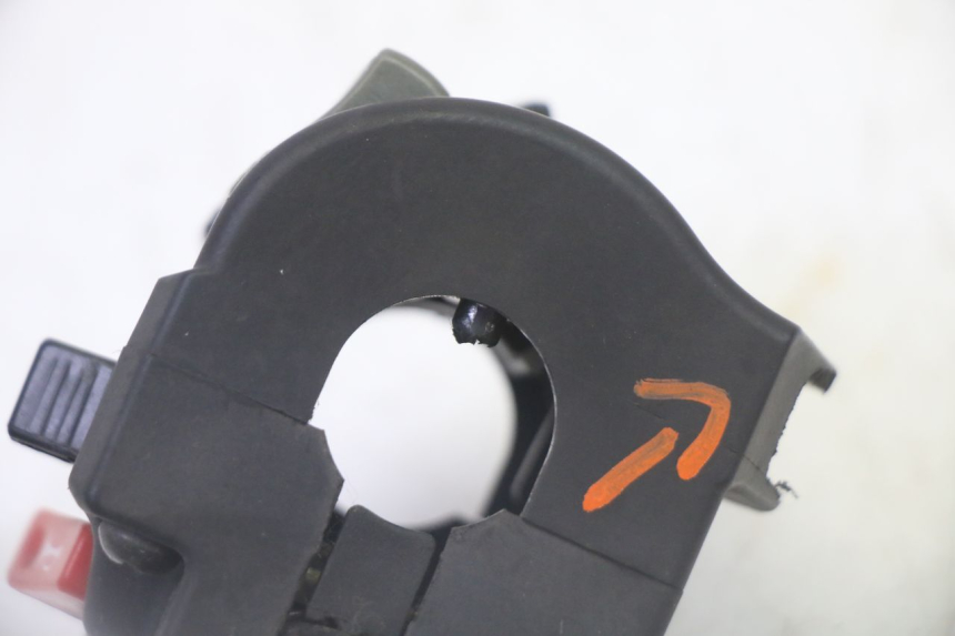 photo de CONMUTADOR IZQUIERDA STAHO FH 50 (2018 - 2019) - Detalles de los puntos de fijación