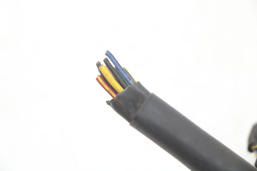 photo de INTERRUPTOR DE LUCES IZQUIERDO YAMAHA FJR ABS 1300 (2006 - 2012) - Detalles de los puntos de fijación