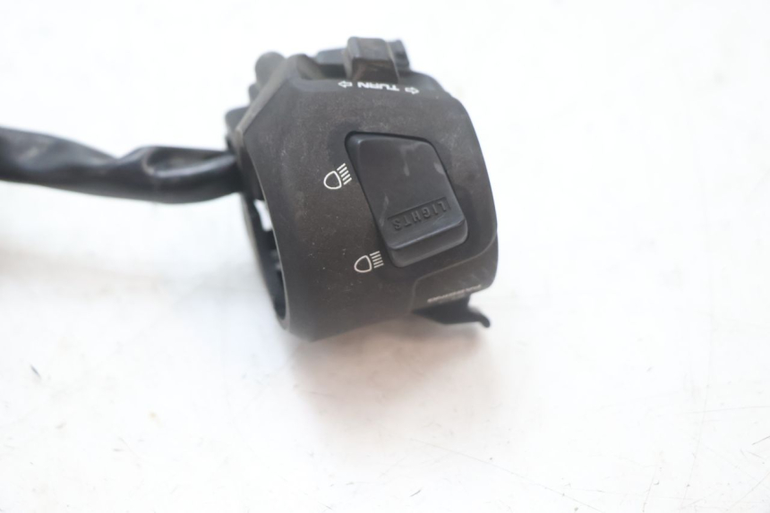 photo de CONMUTADOR IZQUIERDA HONDA FJS SILVER WING SILVERWING 400 (2005 - 2008) - Otra perspectiva