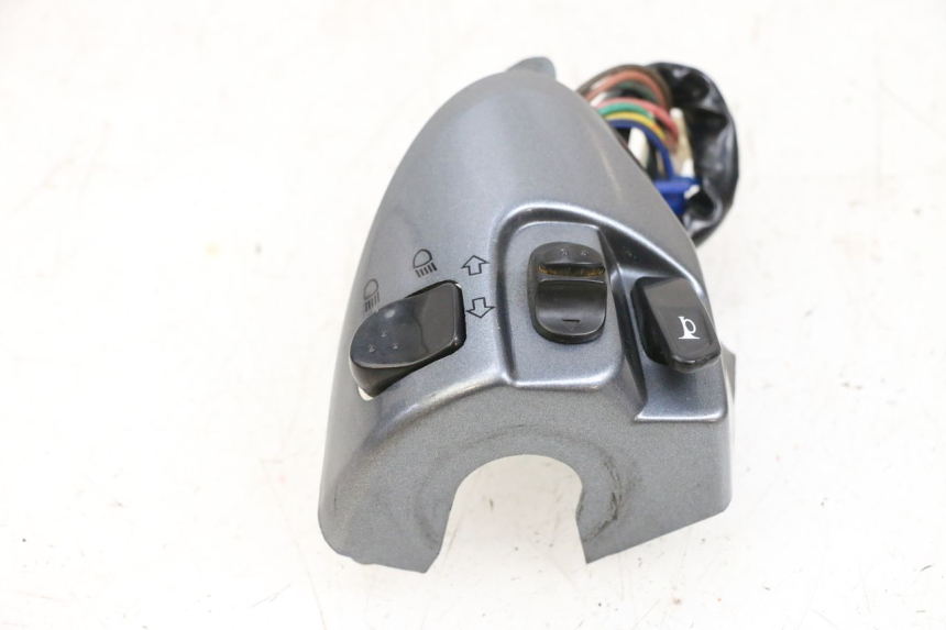 photo de CONMUTADOR IZQUIERDA MBK FLAME X 125 (2007 - 2016) - Vista general del producto