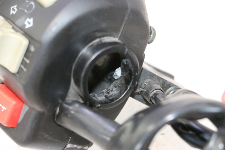 photo de CONMUTADOR IZQUIERDA KEEWAY FOCUS 50 (2006 - 2009) - Zoom estado de uso
