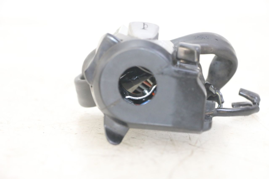 photo de CONMUTADOR IZQUIERDA HONDA FORZA ABS 300 (2013 - 2017) - Zoom estado de uso