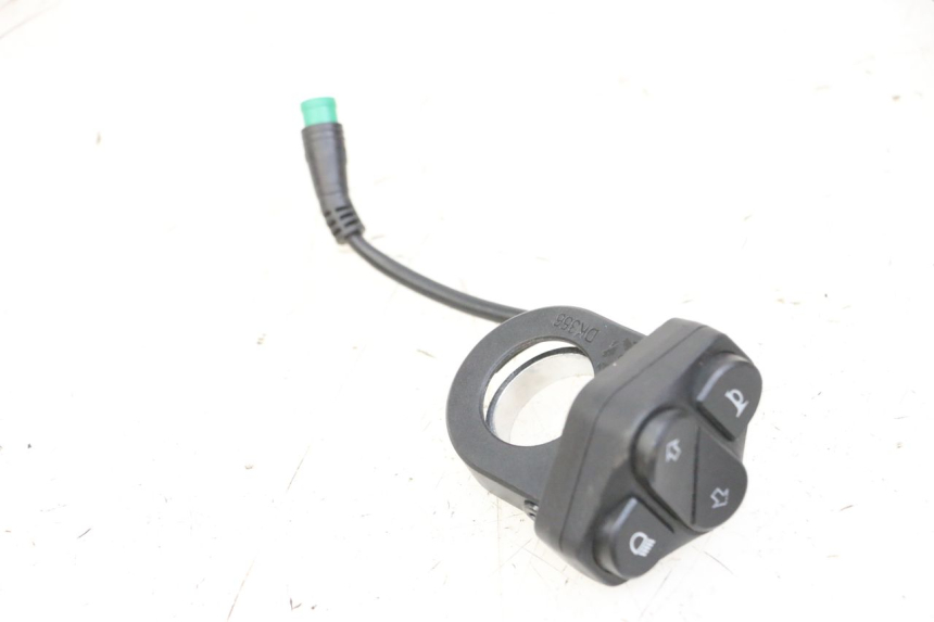 photo de COMANDO IZQUIERDO KUKIRIN G2 MASTER 1 - Vista general del producto