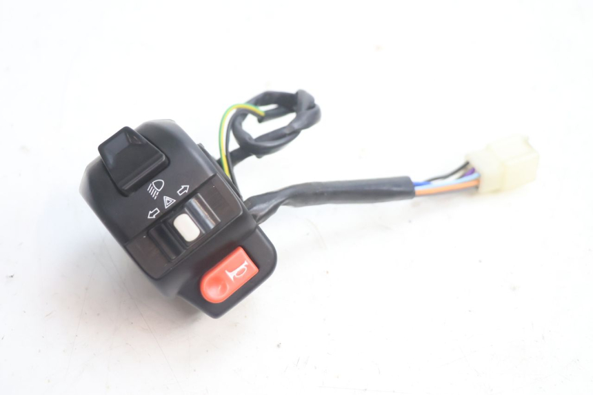 photo de CONMUTADOR IZQUIERDA VASTRO GP 2T 50 (2013 - 2017) - Vista principal