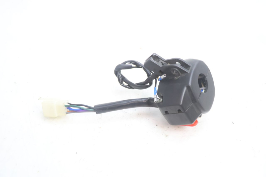 photo de CONMUTADOR IZQUIERDA VASTRO GP 2T 50 (2013 - 2017) - Primer plano técnico