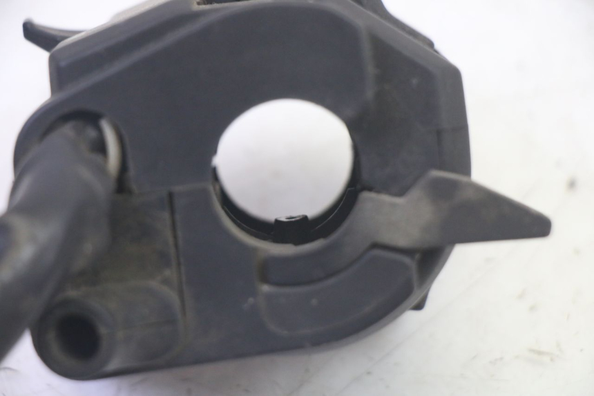 photo de CONMUTADOR IZQUIERDA KAWASAKI GPX R WARBIRD 600 (1988 - 1993) - Primer plano técnico