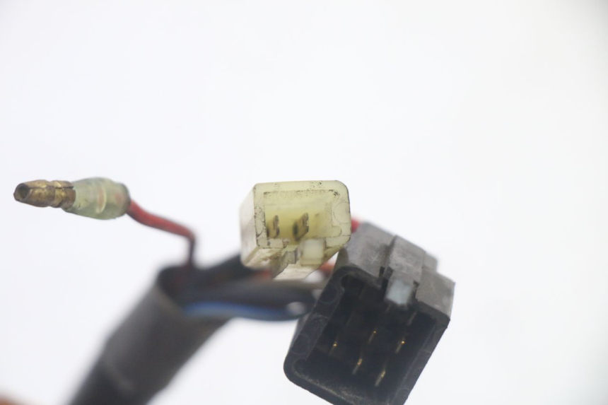 photo de CONMUTADOR IZQUIERDA KAWASAKI GPZ RX 1000 (1986 - 1988) - Zoom sobre los componentes