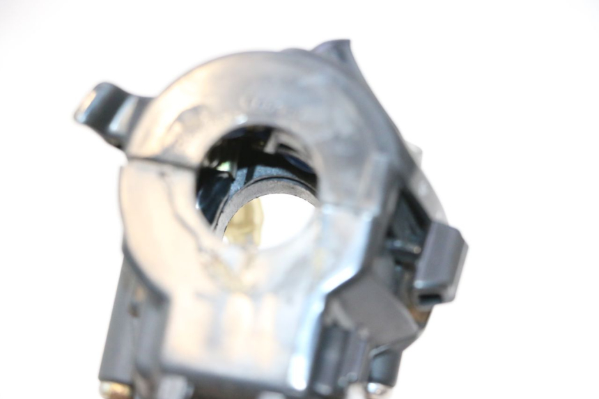 photo de CONMUTADOR IZQUIERDA KYMCO GRAND DINK 125 (2008 - 2014) - Primer plano técnico