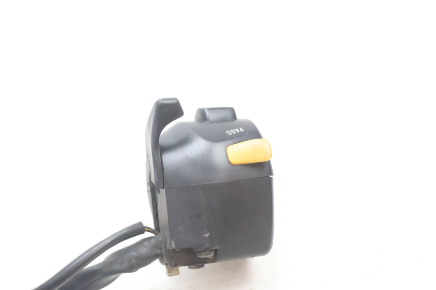 photo de CONMUTADOR IZQUIERDA SUZUKI GSF N BANDIT 1200 (2001 - 2005) - Primer plano técnico