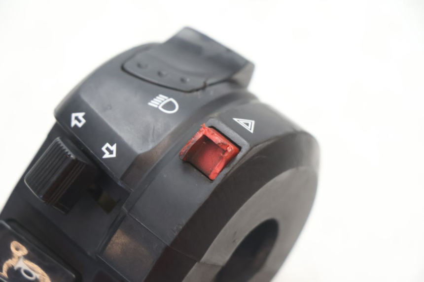 photo de CONMUTADOR IZQUIERDA SUZUKI GSR 600 (2005 - 2012) - Zoom estado de uso