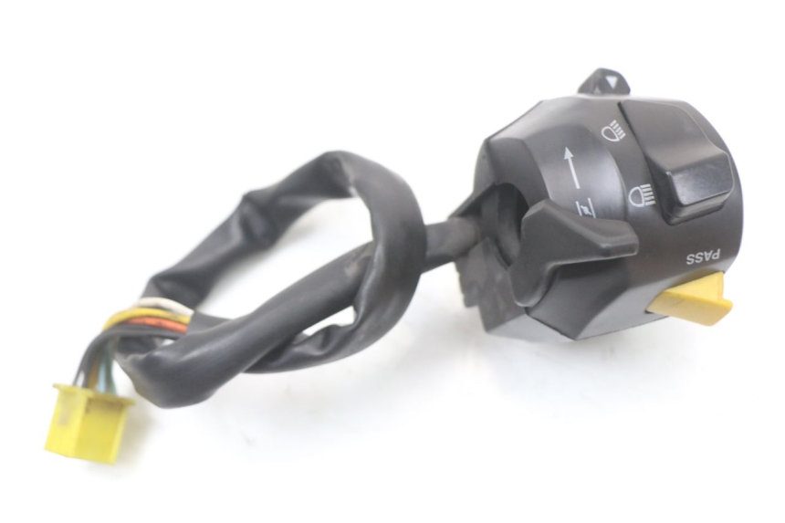 photo de CONMUTADOR IZQUIERDA HYOSUNG GTR 125 (2006 - 2008) - Otra perspectiva