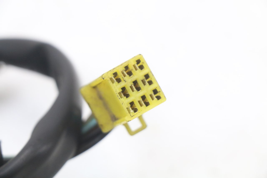 photo de CONMUTADOR IZQUIERDA HYOSUNG GTR 125 (2006 - 2008) - Estado de la superficie y material