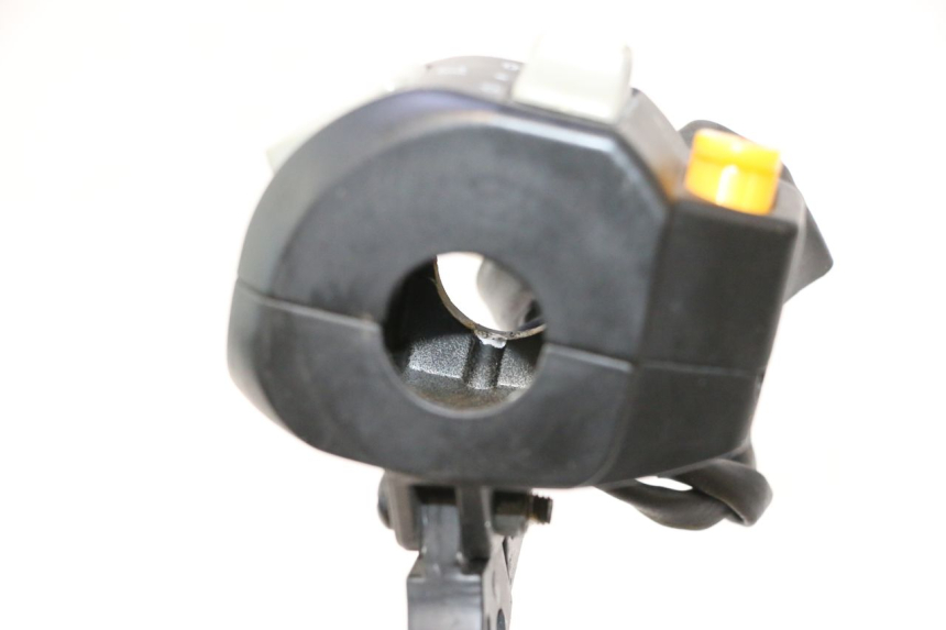 photo de INTERRUPTOR DE LUCES IZQUIERDO EUROCKA GTR 50 (2007 - 2017) - Primer plano técnico
