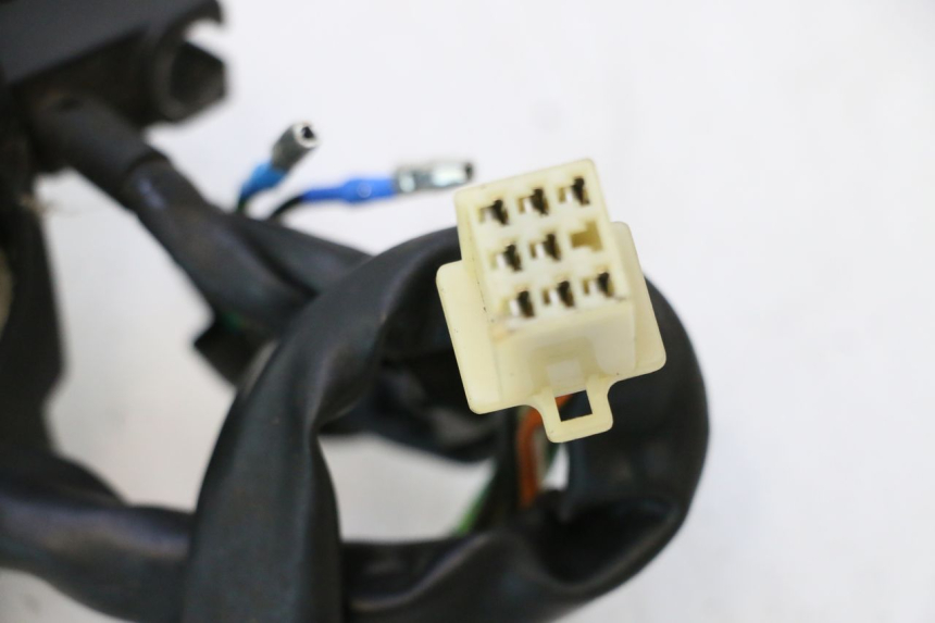 photo de INTERRUPTOR DE LUCES IZQUIERDO EUROCKA GTR 50 (2007 - 2017) - Recambio usado revisado