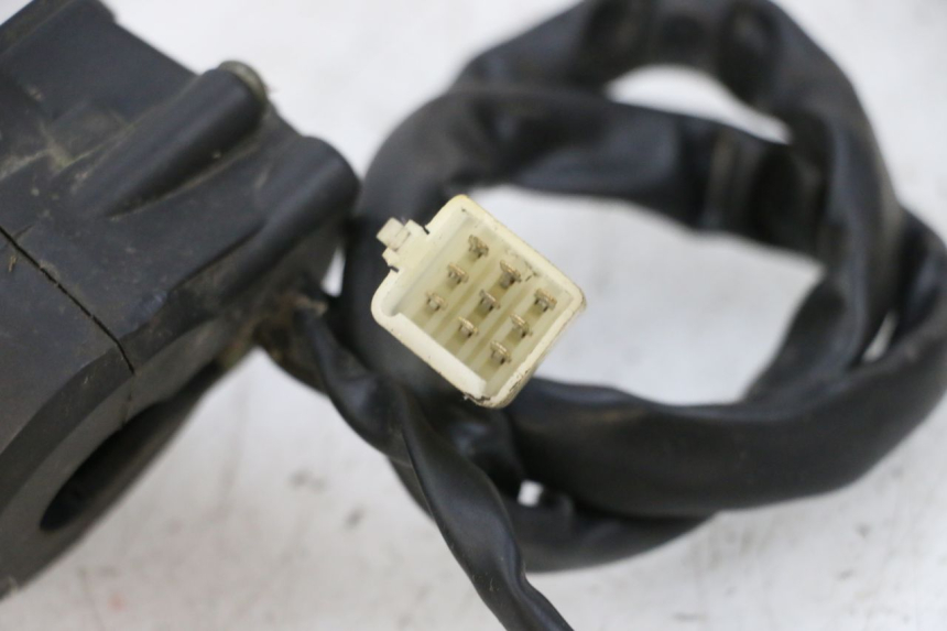 photo de CONMUTADOR IZQUIERDA JM MOTORS GTS 125 (2015 - 2019) - Primer plano técnico