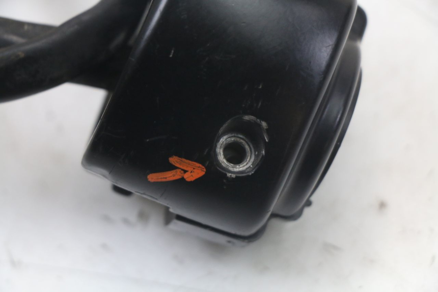 photo de CONMUTADOR IZQUIERDA HARLEY DAVIDSON SPORTSTER XL CUSTOM 883 (1999 - 2006) - Primer plano técnico