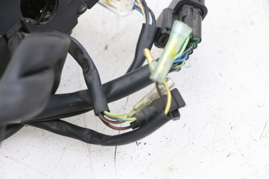 photo de CONMUTADOR IZQUIERDA HONDA FORZA 125 (2021 - 2025) - Otra perspectiva