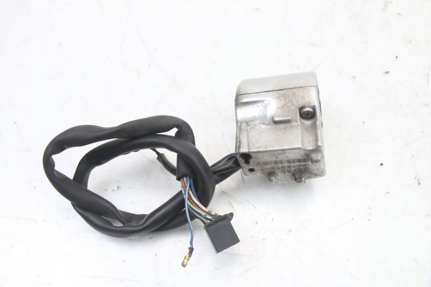 photo de CONMUTADOR IZQUIERDA HONDA VT C2 SHADOW 750 (1997 - 2001) - Primer plano técnico