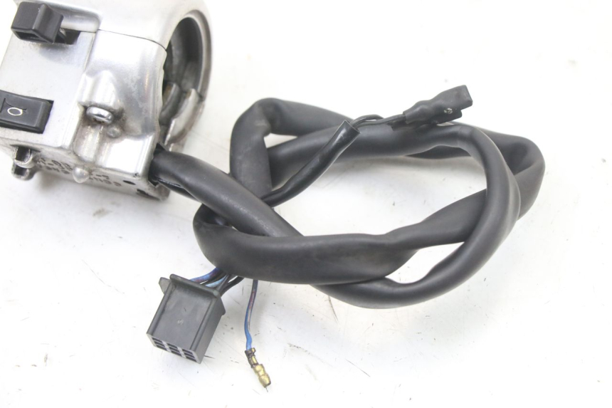 photo de CONMUTADOR IZQUIERDA HONDA VT C2 SHADOW 750 (1997 - 2001) - Detalles de los puntos de fijación