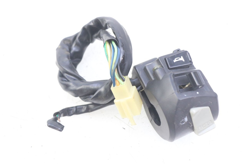 photo de INTERRUPTOR DE LUCES IZQUIERDO REVATTO IMPERATOR 125 (2007 - 2015) - Primer plano técnico