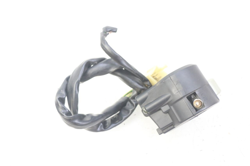 photo de INTERRUPTOR DE LUCES IZQUIERDO REVATTO IMPERATOR 125 (2007 - 2015) - Detalles de los puntos de fijación