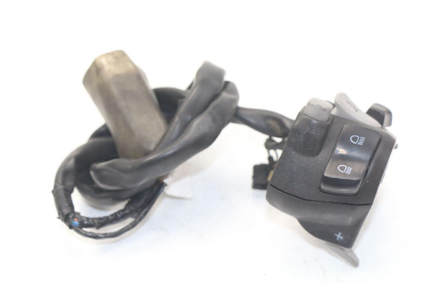 photo de INTERRUPTOR DE LUCES IZQUIERDO HONDA INTEGRA NC D 750 (2016 - 2018) - Detalles de los puntos de fijación