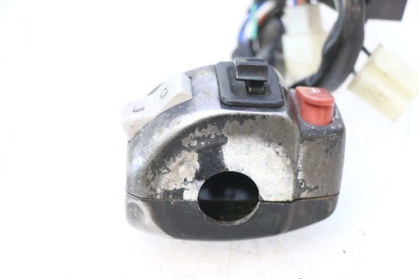 photo de INTERRUPTOR DE LUCES IZQUIERDO SYM JET 14 4T 50 (2018 - 2022) - Recambio usado revisado
