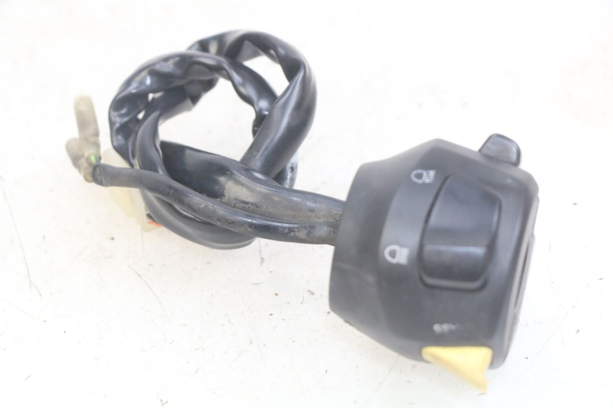 photo de INTERRUPTOR DE LUCES IZQUIERDO SYM JET SPORT XR 50 (2006 - 2015) - Detalle de la pieza