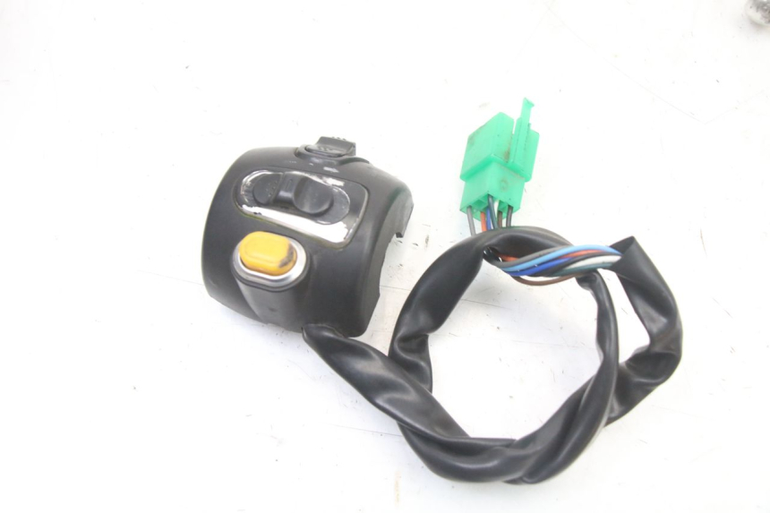 photo de INTERRUPTOR DE LUCES IZQUIERDO JM MOTORS MIA 50 (2017 - 2020) - Detalle de la pieza