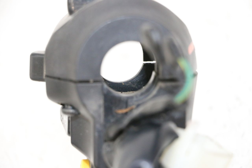 photo de CONMUTADOR IZQUIERDA SYM JOYMAX 125 (2010 - 2017) - Primer plano técnico