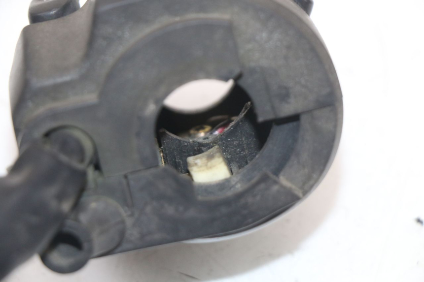 photo de CONMUTADOR IZQUIERDA KAWASAKI ZR7 ZR-7 S 750 (1999 - 2004) - Detalles de los puntos de fijación