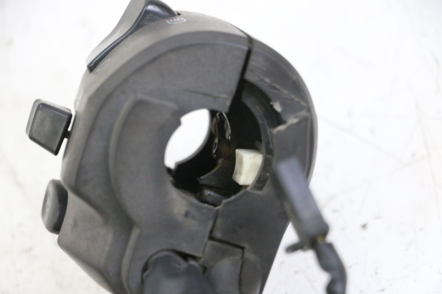 photo de CONMUTADOR IZQUIERDA KAWASAKI ZR7 ZR-7 S 750 (1999 - 2004) - Otra perspectiva