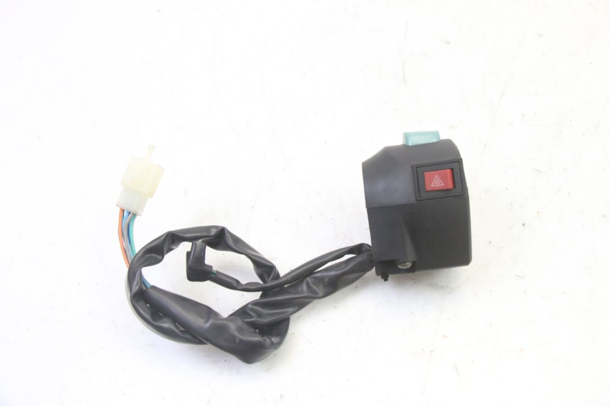 photo de CONMUTADOR IZQUIERDA KIDEN KD125-G 125 (2018 - 2022) - Otra perspectiva