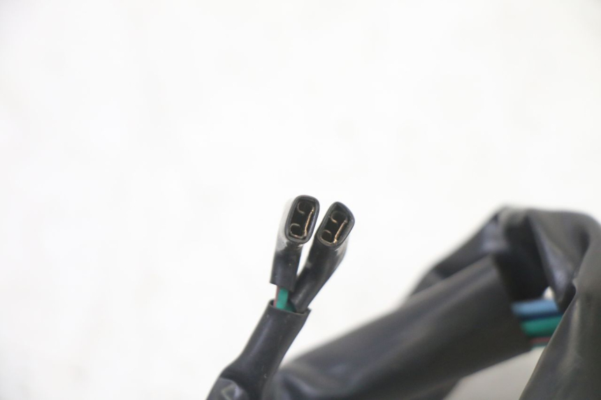 photo de CONMUTADOR IZQUIERDA KIDEN KD125-G 125 (2018 - 2022) - Detalles de los puntos de fijación