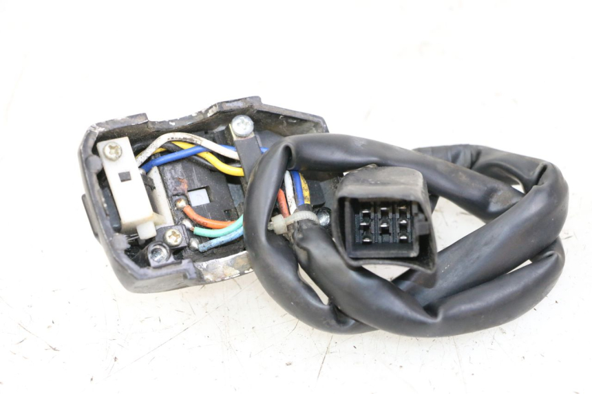 photo de INTERRUPTOR DE LUCES IZQUIERDO PEUGEOT KISBEE 2T 50 (2010 - 2017) - Otra perspectiva